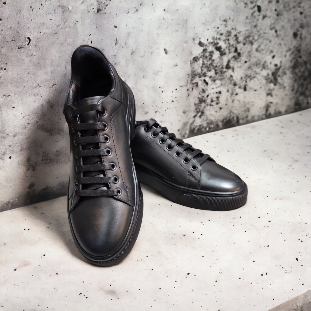 Sneaker negri din piele naturala