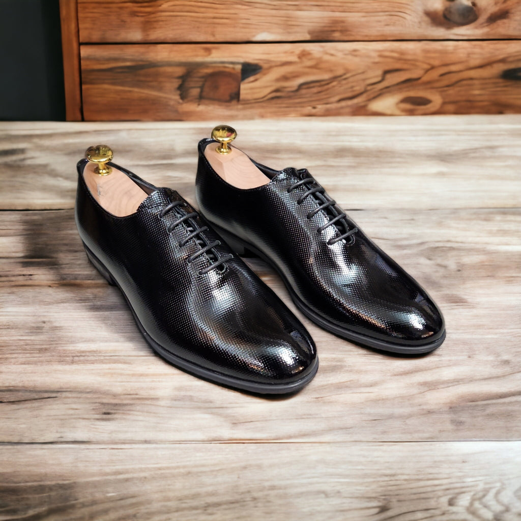 Pantofi eleganti barbati cu puncte 1242